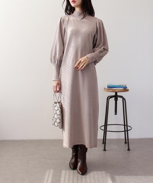 Three Four Time（ｽﾘｰﾌｫｰﾀｲﾑ）の「2WAYパールボタンニットワンピース（ワンピース・レディース・ブラック/ベージュ/グレー・FREE）」の4枚目の写真