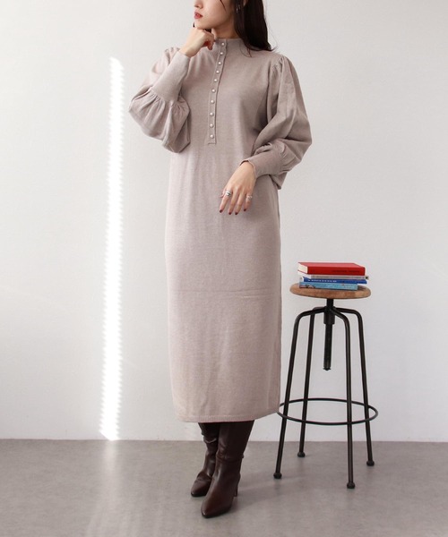 Three Four Time（ｽﾘｰﾌｫｰﾀｲﾑ）の「2WAYパールボタンニットワンピース（ワンピース・レディース・ブラック/ベージュ/グレー・FREE）」の7枚目の写真