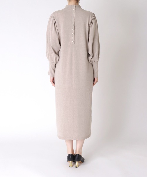 Three Four Time（ｽﾘｰﾌｫｰﾀｲﾑ）の「2WAYパールボタンニットワンピース（ワンピース・レディース・ブラック/ベージュ/グレー・FREE）」の17枚目の写真