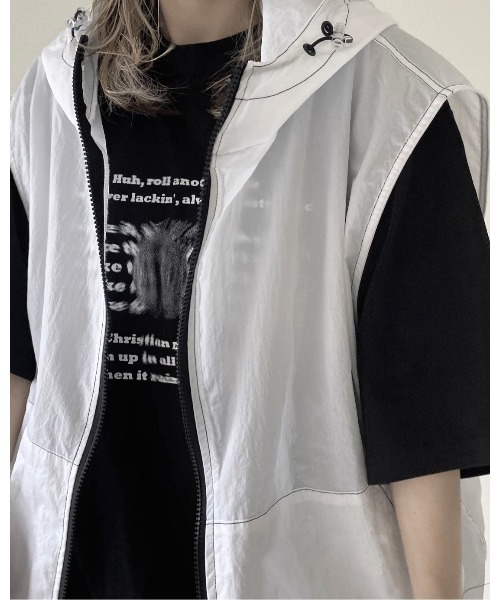 YACA(ヤーカ)の「nylon sheer hood best/ナイロンシアーフードベスト(ベスト・レディース・ホワイト・FREE)」の3枚目の写真
