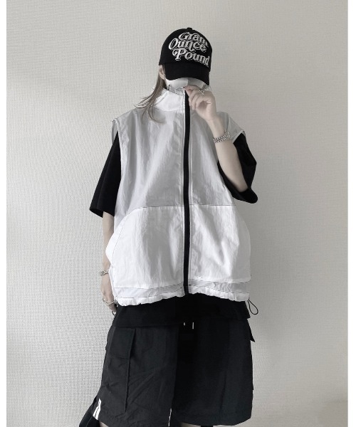 YACA(ヤーカ)の「nylon sheer hood best/ナイロンシアーフードベスト(ベスト・レディース・ホワイト・FREE)」の7枚目の写真