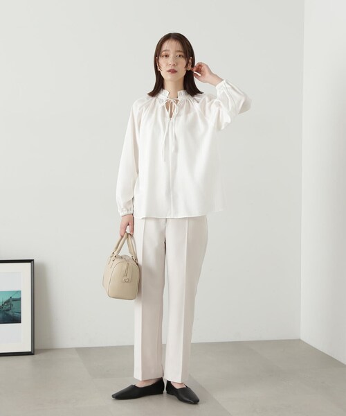 N.(N. Natural Beauty Basic)(エヌエヌナチュラルビューティーベーシック)の「◆前後2WAYフリルネックブラウス(シャツ/ブラウス・レディース・ネイビー/ブルー/ライトグリーン/オフホワイト・MEDIUM)」の13枚目の写真