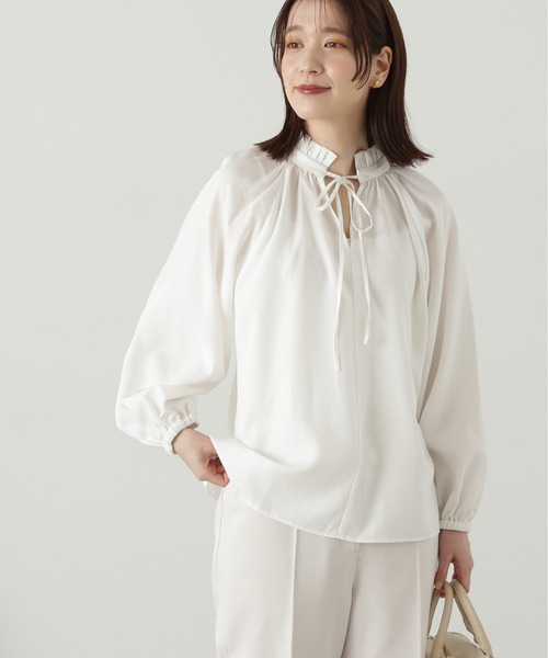 N.(N. Natural Beauty Basic)(エヌエヌナチュラルビューティーベーシック)の「◆前後2WAYフリルネックブラウス(シャツ/ブラウス・レディース・ネイビー/ブルー/ライトグリーン/オフホワイト・MEDIUM)」の5枚目の写真