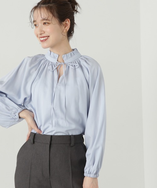 N.(N. Natural Beauty Basic)(エヌエヌナチュラルビューティーベーシック)の「◆前後2WAYフリルネックブラウス(シャツ/ブラウス・レディース・ネイビー/ブルー/ライトグリーン/オフホワイト・MEDIUM)」の6枚目の写真