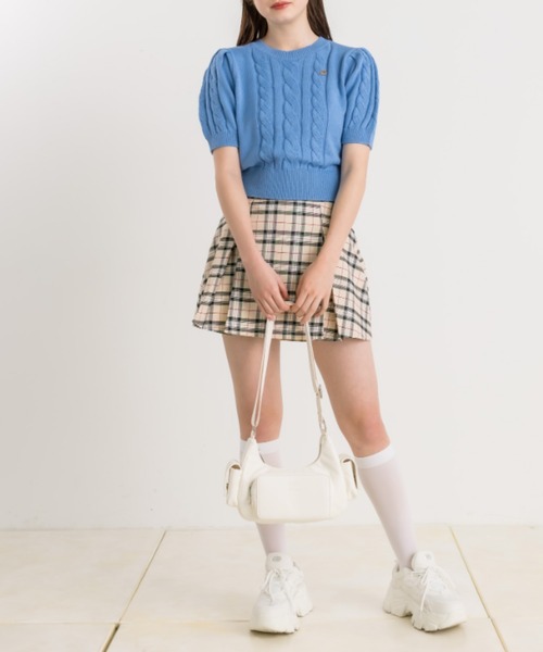OLIVE des OLIVE(オリーブデオリーブ)の「ピンバッチ付ケーブルニット 1041050190(ニット/セーター・レディース・オフホワイト/レッド/ネイビー/ブルー・FREE)」の13枚目の写真