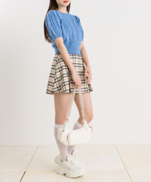 OLIVE des OLIVE(オリーブデオリーブ)の「ピンバッチ付ケーブルニット 1041050190(ニット/セーター・レディース・オフホワイト/レッド/ネイビー/ブルー・FREE)」の14枚目の写真