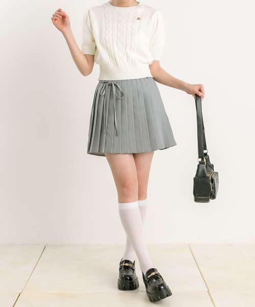 OLIVE des OLIVE(オリーブデオリーブ)の「ピンバッチ付ケーブルニット 1041050190(ニット/セーター・レディース・オフホワイト/レッド/ネイビー/ブルー・FREE)」の18枚目の写真