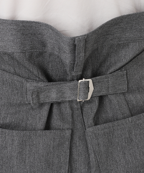 AP STUDIO(エーピーストゥディオ)の「エンパイアラインパンツ(スラックス・レディース・チャコールグレー・36/38)」の7枚目の写真