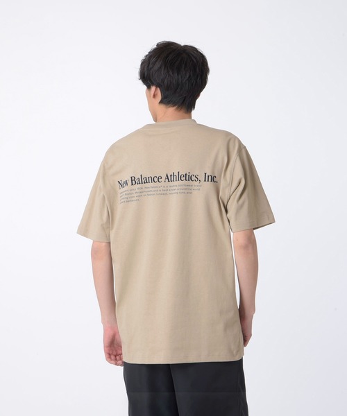 NEW BALANCE(ニューバランス)の「Athletics Flocked リラックス ショートスリーブTシャツ(Tシャツ/カットソー・メンズ・ライトベージュ/ネイビー・XX-LARGE/X-LARGE/LARGE/MEDIUM/SMALL)」の15枚目の写真
