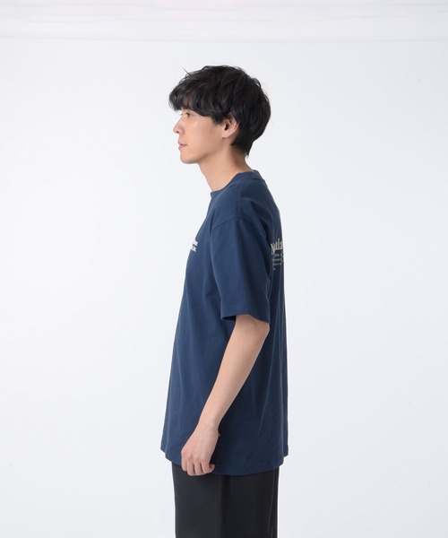 NEW BALANCE(ニューバランス)の「Athletics Flocked リラックス ショートスリーブTシャツ(Tシャツ/カットソー・メンズ・ライトベージュ/ネイビー・XX-LARGE/X-LARGE/LARGE/MEDIUM/SMALL)」の13枚目の写真