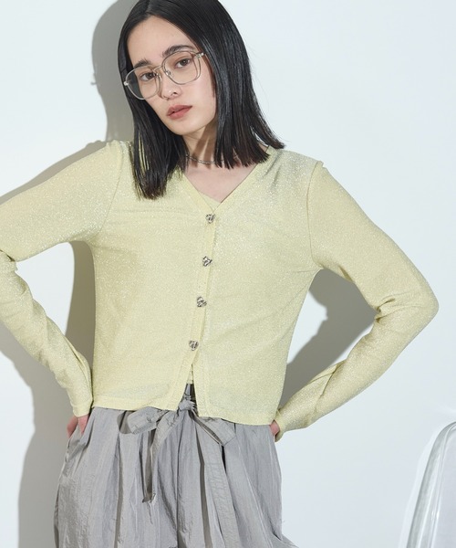 THE YOn(ザヨン)の「2WAYハートボタングリッターカーデトップス(カーディガン/ボレロ・レディース・アイボリー/レモンイエロー/ブラウン/ブラック・FREE)」の4枚目の写真