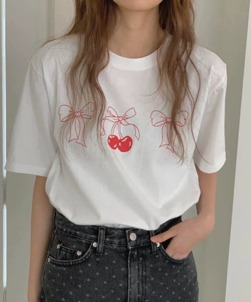 GEMEDA(ジェメダ)の「チェリーリボンプリントTシャツ(Tシャツ/カットソー・レディース・ホワイト/グレー・M)」の10枚目の写真