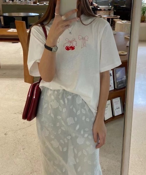 GEMEDA(ジェメダ)の「チェリーリボンプリントTシャツ(Tシャツ/カットソー・レディース・ホワイト/グレー・M)」の12枚目の写真