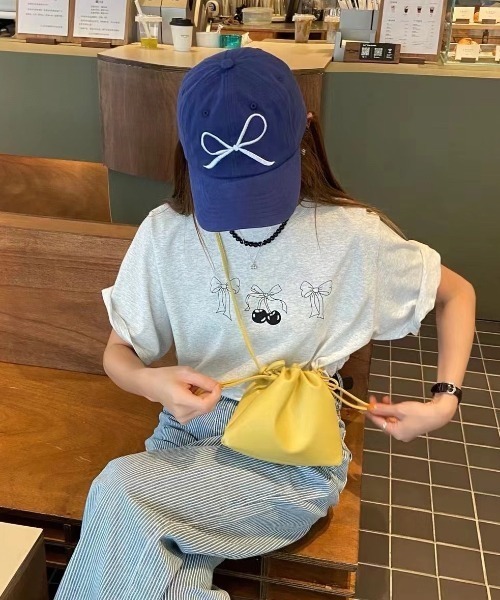 GEMEDA(ジェメダ)の「チェリーリボンプリントTシャツ(Tシャツ/カットソー・レディース・ホワイト/グレー・M)」の7枚目の写真