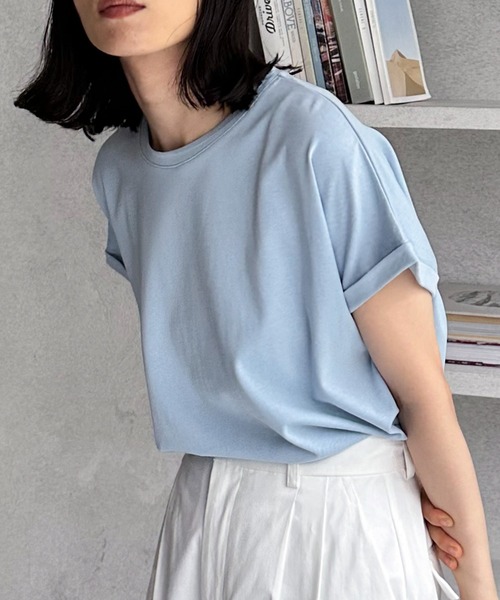 Doux archives(ドゥアルシーヴ)の「【サイズ展開有】袖折り返しTシャツ(Tシャツ/カットソー・レディース・ブラック/グレイッシュベージュ/カーキ/サックスブルー/オフホワイト/チャコールグレー/ピンクベージュ・36/38)」の6枚目の写真