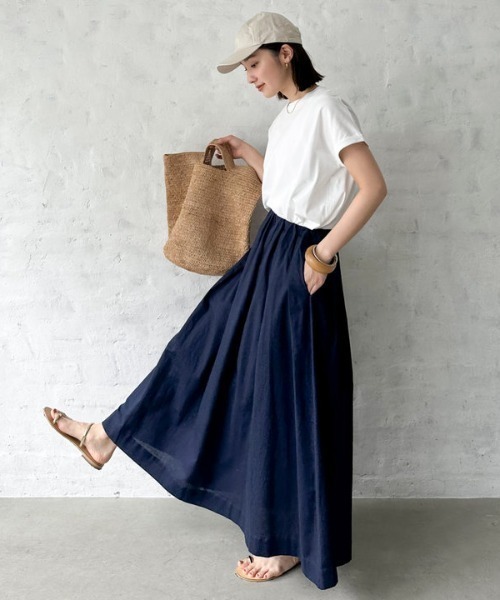 Doux archives(ドゥアルシーヴ)の「【サイズ展開有】袖折り返しTシャツ(Tシャツ/カットソー・レディース・ブラック/グレイッシュベージュ/カーキ/サックスブルー/オフホワイト/チャコールグレー/ピンクベージュ・36/38)」の18枚目の写真