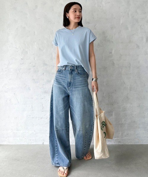 Doux archives(ドゥアルシーヴ)の「【サイズ展開有】袖折り返しTシャツ(Tシャツ/カットソー・レディース・ブラック/グレイッシュベージュ/カーキ/サックスブルー/オフホワイト/チャコールグレー/ピンクベージュ・36/38)」の22枚目の写真