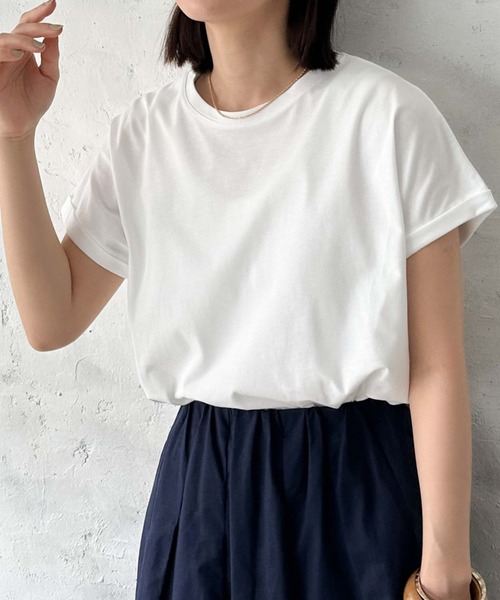 Doux archives(ドゥアルシーヴ)の「【サイズ展開有】袖折り返しTシャツ(Tシャツ/カットソー・レディース・ブラック/グレイッシュベージュ/カーキ/サックスブルー/オフホワイト/チャコールグレー/ピンクベージュ・36/38)」の16枚目の写真