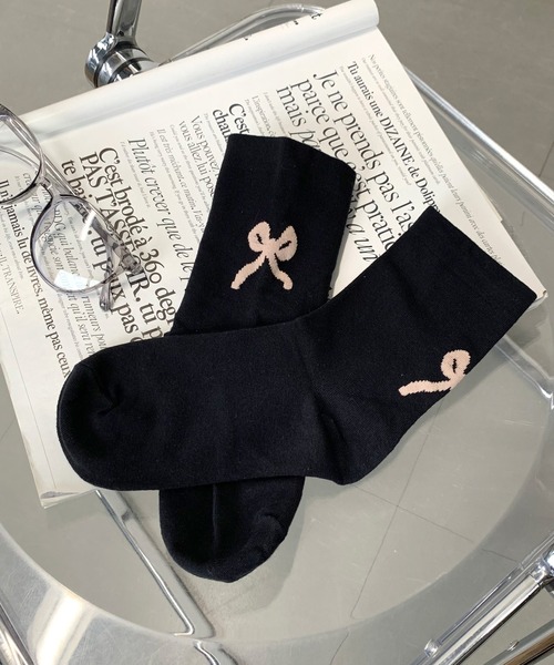 non-hedge(ノンヘッジ)の「バックリボンモチーフソックス(ソックス/靴下・レディース・ブラック/ホワイト/グレー・FREE)」の1枚目の写真