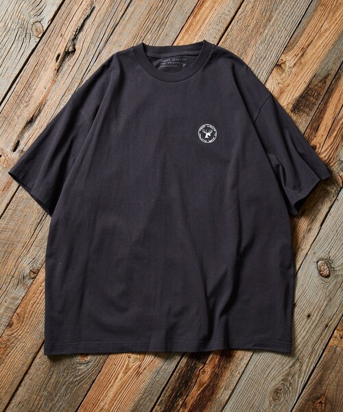 Jonas Claesson(ジョナスクレアッソン)の「JONAS CLAESSON/ジョナス クレアッソン Safari Surfers Tee/サファリ サーファーズ Tシャツ/バックプリント/リラックスフィット(Tシャツ/カットソー・メンズ・イエロー/ホワイト/グレー/ブラック/サックスブルー・MEDIUM/LARGE)」の6枚目の写真