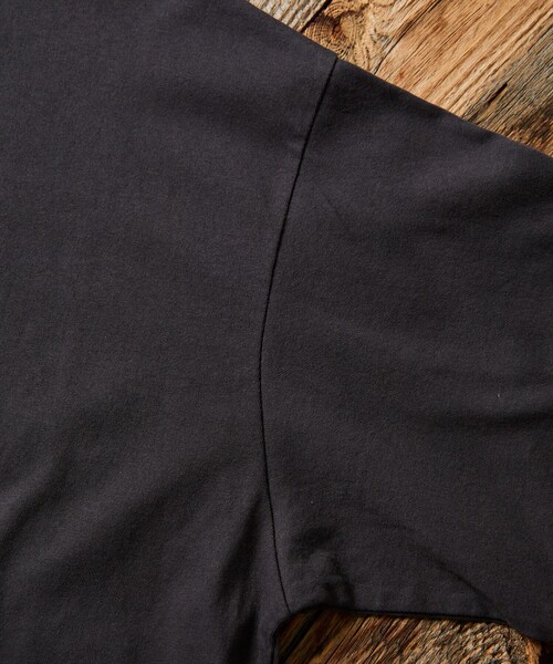 Jonas Claesson(ジョナスクレアッソン)の「JONAS CLAESSON/ジョナス クレアッソン Safari Surfers Tee/サファリ サーファーズ Tシャツ/バックプリント/リラックスフィット(Tシャツ/カットソー・メンズ・イエロー/ホワイト/グレー/ブラック/サックスブルー・MEDIUM/LARGE)」の10枚目の写真