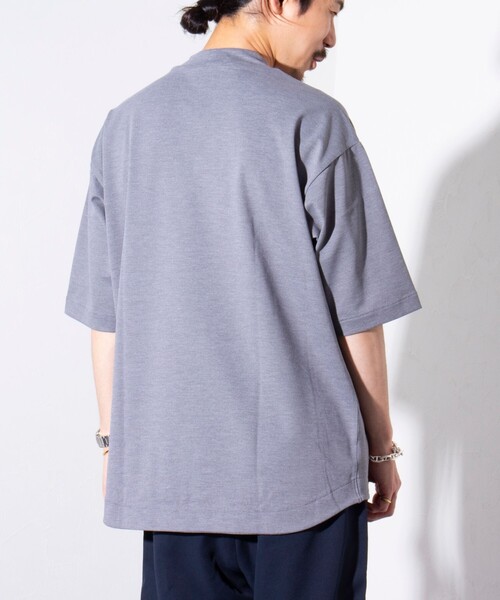 LACOSTE（ラコステ）の「【LACOSTE/ラコステ】5分袖 モックネック サマーニットTシャツ（Tシャツ/カットソー・メンズ・ブラック/オフホワイト/グレー・4/5）」の7枚目の写真