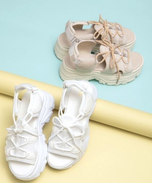 R&E(アールアンドイー)の「【R&E】レースアップスニーカーソールサンダル(サンダル・レディース・ベージュ/ブラック/アイボリー・S/M/L/LL)」の3枚目の写真
