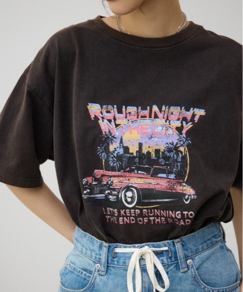 AZUL by moussy（アズールバイマウジー）の「ビンテージプリントTシャツ（Tシャツ/カットソー・レディース・ブルー系その他/オレンジ系その他・SMALL/MEDIUM）」の2枚目の写真