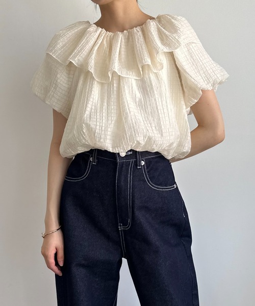 Amiur（エミレ）の「plaid pattern frill volume tops / プレイドパターンフリルボリュームトップス（シャツ/ブラウス・レディース・ホワイト/クリーム・FREE）」の3枚目の写真