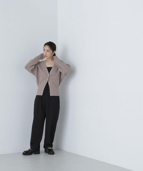 NATURAL BEAUTY BASIC(ナチュラルビューティーベーシック)の「◇ゴールドボタンフォルムニットカーディガン(カーディガン/ボレロ・レディース・ベージュ/ライトグリーン/グレー・FREE)」の17枚目の写真