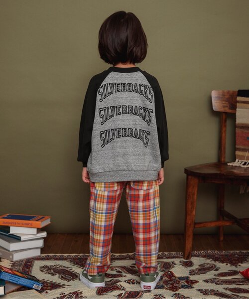 BREEZE（ブリーズ）の「【リンク・セットアップ可】カレッジバリエーショントレーナー（スウェット・キッズ・エメラルド/アイボリー/グレー/ローズ/ネイビー/イエロー・80/90/100/110/120/130/140/150/160）」の11枚目の写真