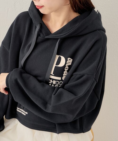 Chico（チコ）の「ロゴフードパーカー（Tシャツ/カットソー）」 - WEAR