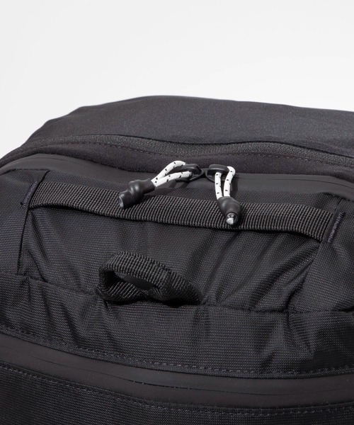 Matador(マタドール)の「MATADOR SEG45 Travel Pack マタドール セグ45 ダッフルパック(バックパック/リュック・メンズ・ブラック/ホワイト系1・FREE)」の12枚目の写真