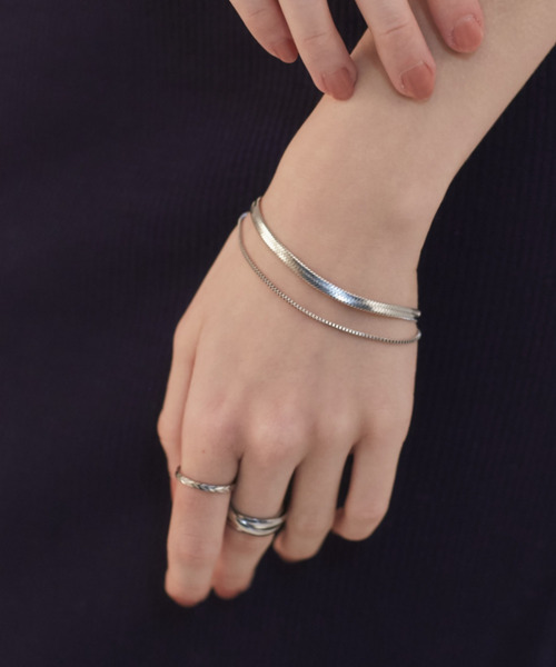 ciite' surgical stainless(シーテサージカルステンレス)の「【 金属アレルギー対応 】 2連スネークチェーンブレスレット サージカルステンレス(ブレスレット・レディース・シルバー/ゴールド・FREE)」の2枚目の写真