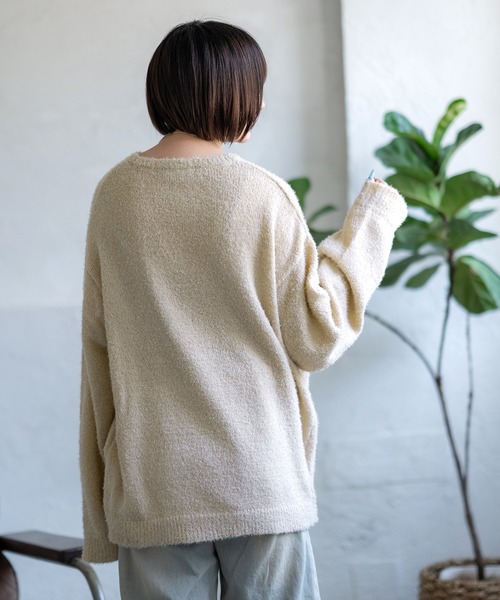 improves(インプローブス)の「無地&ボーダー柄 フェザーヤーン クルーネック ニット(ニット/セーター・メンズ・グレー/ブラック/ブラック×レッド/ベージュ/ブラック×グレー/ホワイト/ブラック×ホワイト・MEDIUM/LARGE)」の19枚目の写真