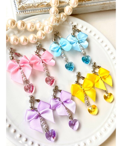 VIBGYOR(ヴィブジョー)の「【MUURABBTI】リボンとハートイヤリング(MA)(イヤリング・レディース・パープル/イエロー/ピンク/ブルー・FREE)」の11枚目の写真