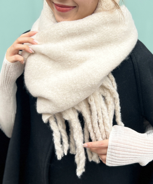 【一部店舗限定】ボリュームフリンジストール（ストール/ショール）｜EMMA ROUGE VIF（エマルージュヴィフ）