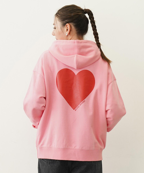 MILKFED.(ミルクフェド)の「BIG HEART SWEAT HOODIE(パーカー・レディース・ブラック/ライトピンク/オートミール・M/L)」の7枚目の写真