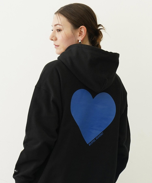 MILKFED.(ミルクフェド)の「BIG HEART SWEAT HOODIE(パーカー・レディース・ブラック/ライトピンク/オートミール・M/L)」の8枚目の写真