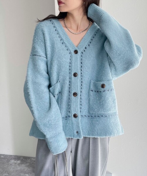 fredy emue（フレディエミュ）の「ふわふわ配色ミディ丈カーディガン（カーディガン/ボレロ・レディース・サックスブルー/アイボリー/グレー・38）」の3枚目の写真