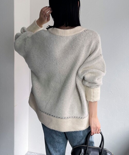 fredy emue（フレディエミュ）の「ふわふわ配色ミディ丈カーディガン（カーディガン/ボレロ・レディース・サックスブルー/アイボリー/グレー・38）」の4枚目の写真