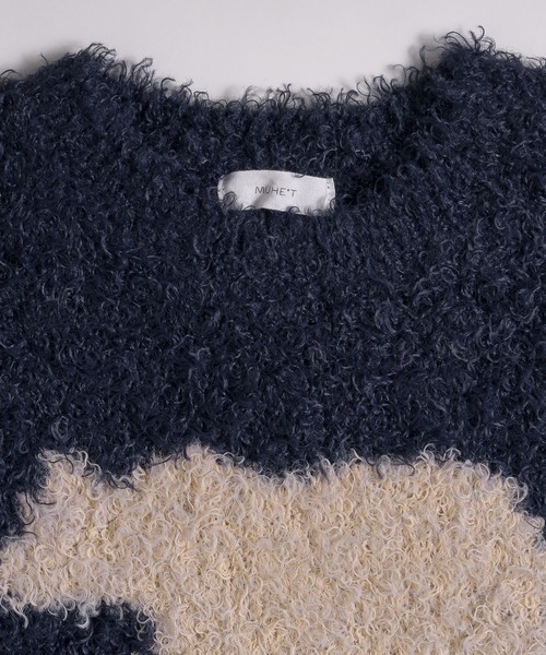 MUHET(ミュエータ)の「フェザーヤーンクマニット(ニット/セーター・レディース・ネイビー/グリーン・X-LARGE/MEDIUM)」の5枚目の写真