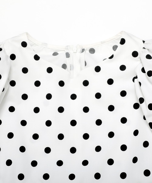 MERAKI（メラキ）の「ドットパフスリーブペプラムブラウス（シャツ/ブラウス・レディース・ブラック/ホワイト・FREE）」の5枚目の写真