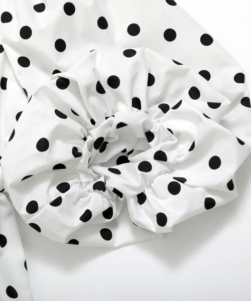 MERAKI（メラキ）の「ドットパフスリーブペプラムブラウス（シャツ/ブラウス・レディース・ブラック/ホワイト・FREE）」の7枚目の写真