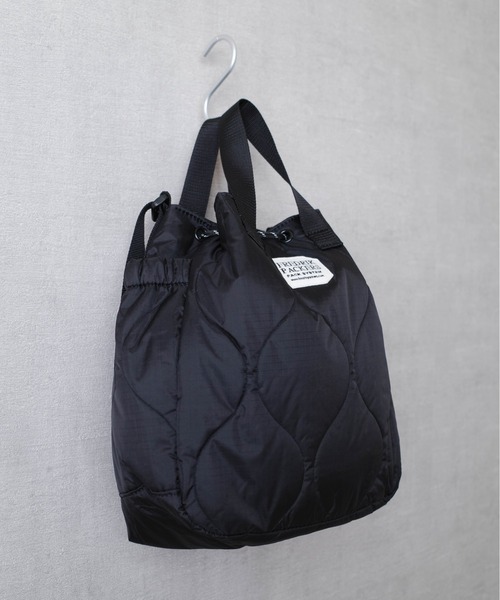 FREDRIK PACKERS(フレドリックパッカーズ)の「『FREDRIK PACKERS』 70D BLOOM SHOULDER QUILTING(ショルダーバッグ・レディース・ブラック/ダークベージュ・FREE)」の12枚目の写真