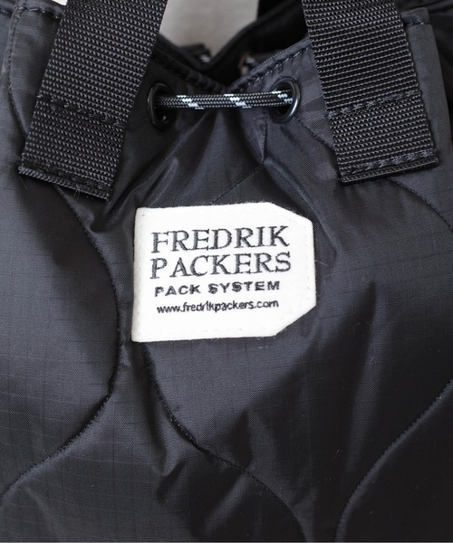 FREDRIK PACKERS(フレドリックパッカーズ)の「『FREDRIK PACKERS』 70D BLOOM SHOULDER QUILTING(ショルダーバッグ・レディース・ブラック/ダークベージュ・FREE)」の4枚目の写真