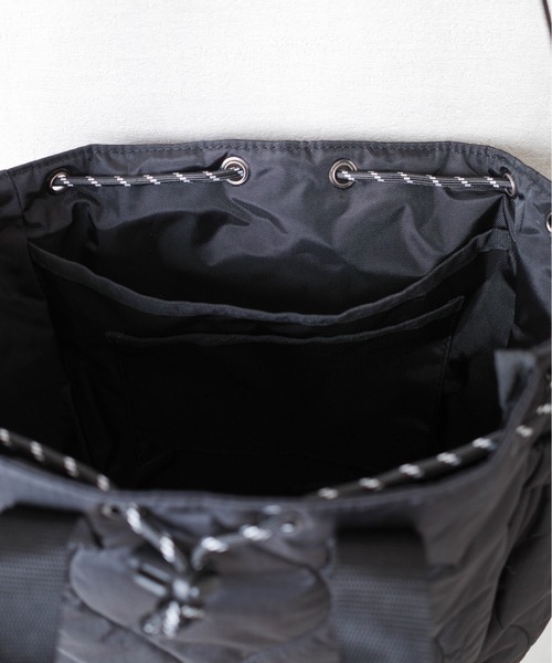 FREDRIK PACKERS(フレドリックパッカーズ)の「『FREDRIK PACKERS』 70D BLOOM SHOULDER QUILTING(ショルダーバッグ・レディース・ブラック/ダークベージュ・FREE)」の16枚目の写真