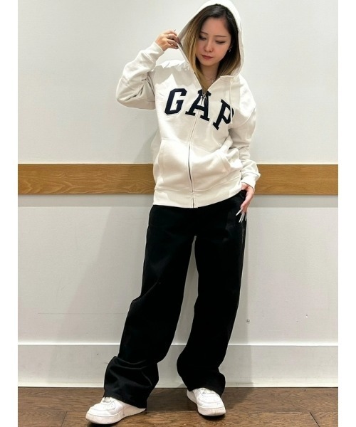 リラックス GAPロゴ ジップアップパーカー(ユニセックス)（パーカー