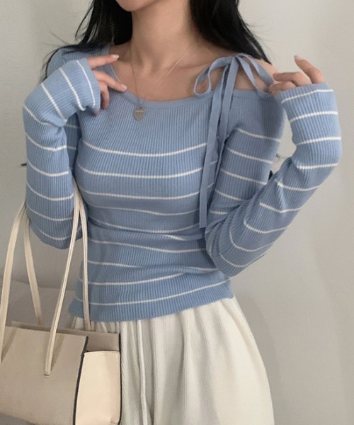 Achic(アシック)の「リボンワンオフショルボーダーニット(ニット/セーター・レディース・ネイビー/アイボリー/ブルー・M)」の5枚目の写真