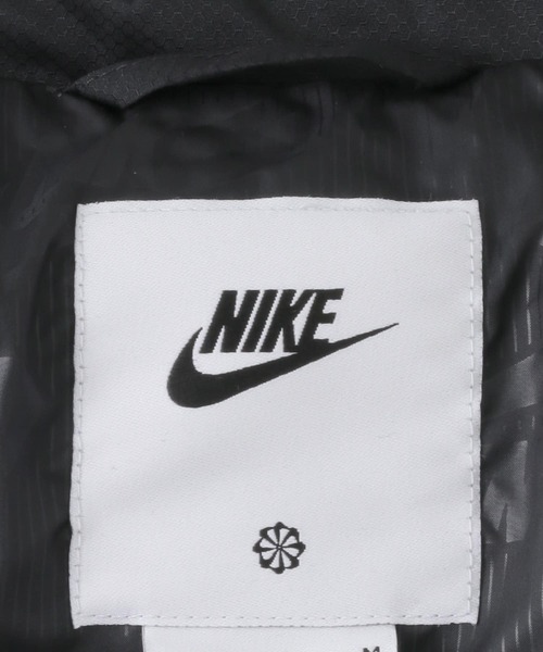 NIKE（ナイキ）の「NIKE　TF クラブ パファー ベスト（ダウンベスト・メンズ・ブラック・MEDIUM/LARGE）」の3枚目の写真